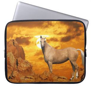 Capa Para Notebook Cavalos da fantasia: Montanha