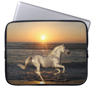 Capa Para Notebook Cavalos da fantasia: Por do sol