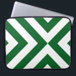 Capa Para Notebook Cavalos Verdes e Brancos<br><div class="desc">Os chevrons verdes e brancos alternantes convergem nesse padrão geométrico original em negrito. Imagem criada digitalmente. Copyright © 2012 Claire E. Skinner. Todos os direitos reservados.</div>