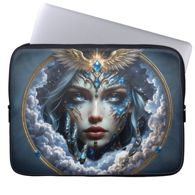 Capa Para Notebook Celestia – Guardiã do Céu Infinito.  (Frente)