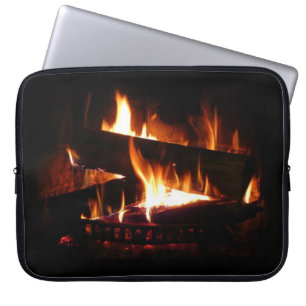 Capa Para Notebook Cena de Inverno Quente com Lareira para Fotografia