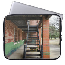 Cena russa no caso do Laptop Fort Monroe