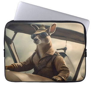 Capa Para Notebook "Céus Vintage: O Piloto de Canguru no Avião Velho