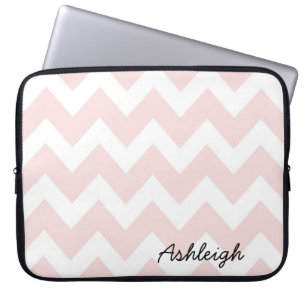 Capa Para Notebook Chevron cor-de-rosa e branco