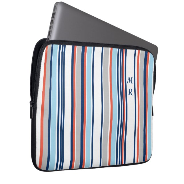 Capa Para Notebook Cinza Branca Vermelha Azul Moderna Stripes Monogra (Frente Esquerda)