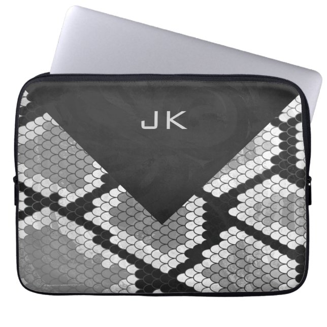 Capa Para Notebook Cinzas de nádegas, brancas e monogramas pretos (Frente)