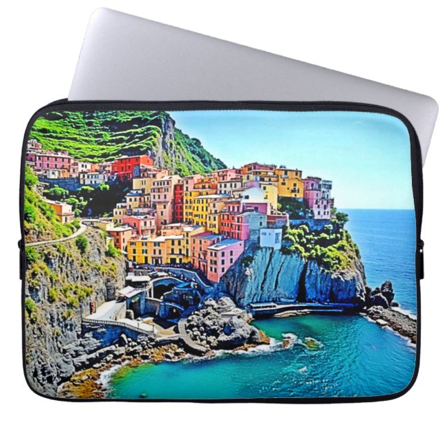 Capa Para Notebook Cliffside Dreams: Cores de Manarola (Frente)