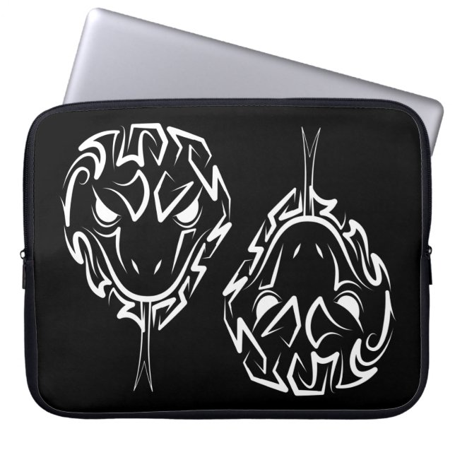 Capa Para Notebook Cobra de Tribal Negro e Branco (Frente)