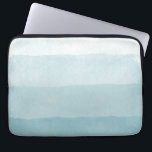 Capa Para Notebook Colorbloco de Gradação de Aqua Aqua de Seaglass<br><div class="desc">Enrole seu laptop no estilo de beleza e brisa com nossa manga de aquarela de gradiente chic. O design apresenta faixas coloridas imperfeitas, pintadas à mão, em aqua aqua aqua aquarelas moles que vão de pálida a profunda, para um efeito único de gradação ombre de corante dip. Procurando esta design...</div>