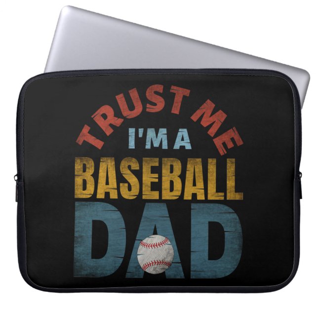 CAPA PARA NOTEBOOK CONFIE EM MIM, SOU UM PAI DE BASEBALL (Frente)