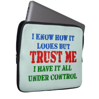 Capa Para Notebook Confie-me -- Tudo sob o controle