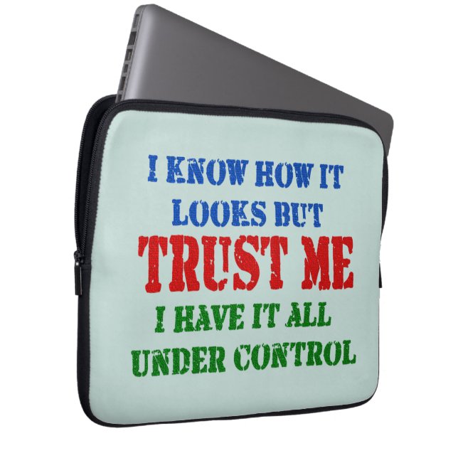 Capa Para Notebook Confie-me -- Tudo sob o controle (Frente Esquerda)