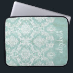 Capa Para Notebook Cor damasco de Vintagem Azul de Gelo com Término G<br><div class="desc">Um padrão de vintage com um design de chalkboard e rendas. Olhem com atenção para as flores e folhas. Um design de moda com cores de tom de joia e elegância. Os itens são mais fáceis de personalizar quando você substitui todos os textos e fotos primeiro. Se a sua arte...</div>