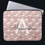 Capa Para Notebook Cora o monograma elegante Dourado do vintage do<br><div class="desc">Coram elegante Dourados do rosa do rosa,  caso do monograma do vintage. Este caso pode ser personalizado para incluir seus inicial e nome.</div>
