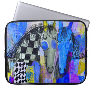 Capa Para Notebook Corações Divertidos E Cavalos Xadrez
