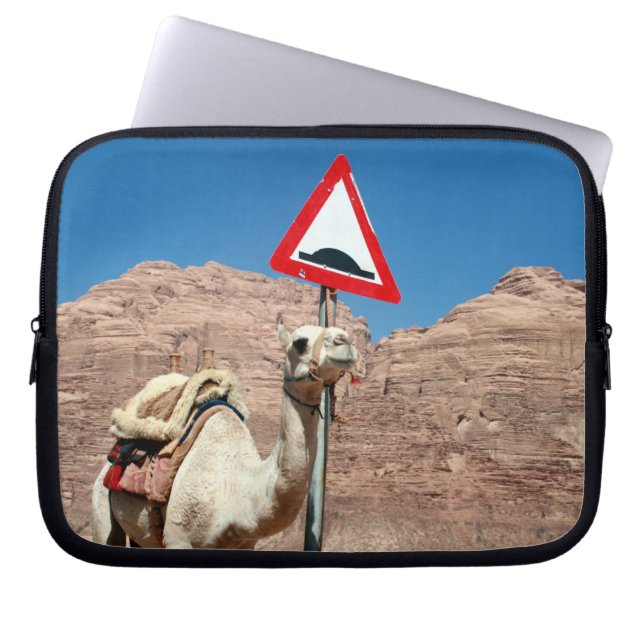 Capa Para Notebook corcunda camelo (Frente)