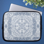 Capa Para Notebook Coruja Mágica Mandala<br><div class="desc">Procurando um gabinete de na moda e laptop personalizado que manterá seu dispositivo protegido enquanto mostra seu estilo exclusivo? Não olhe mais do que nosso laptop de mandala de coruja puxada à mão! Apresentando uma bela e intrincada design de uma mandala de coruja mais espaço para personalizar o canto com...</div>