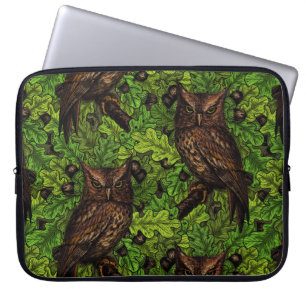 Capa Para Notebook Corujas de carvalho, verdes e castanhos