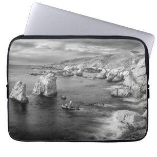 Capa Para Notebook Costa litoral de praia em preto e branco, Califórn