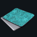 Capa Para Notebook Couro De Turquesa Elegante Parece Flores Embrionad<br><div class="desc">Azul-turquesa elegante,  ornamentado de couro vítreo,  parecem com flores design de bolsas de laptop gravadas. Disponível em outros produtos e que pode ser solicitado para qualquer um dos produtos oferecidos no Zazzle.</div>