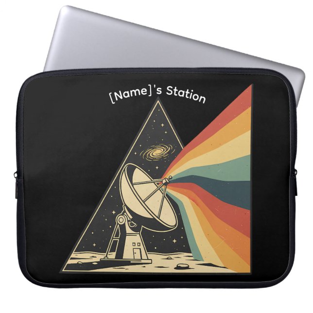 Capa Para Notebook Custom [Name] Space Station Laptop Sleeve (Frente)
