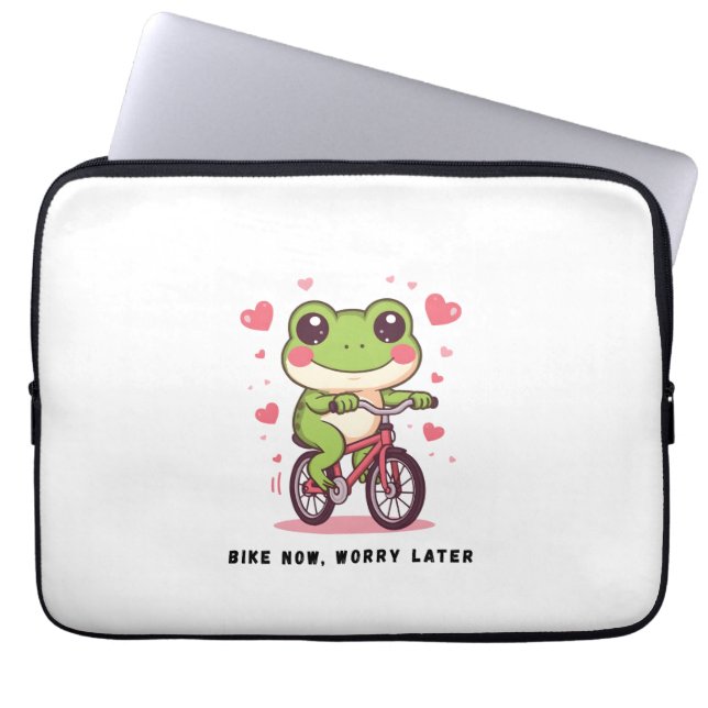Capa Para Notebook Cute Frog Riding Bicycle | Funny Frog Lover Gift (Frente)