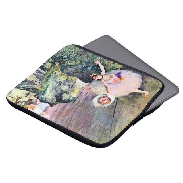 Capa Para Notebook Dançarina com Buquê de Flores por Edgar Degas (Frente Topo)