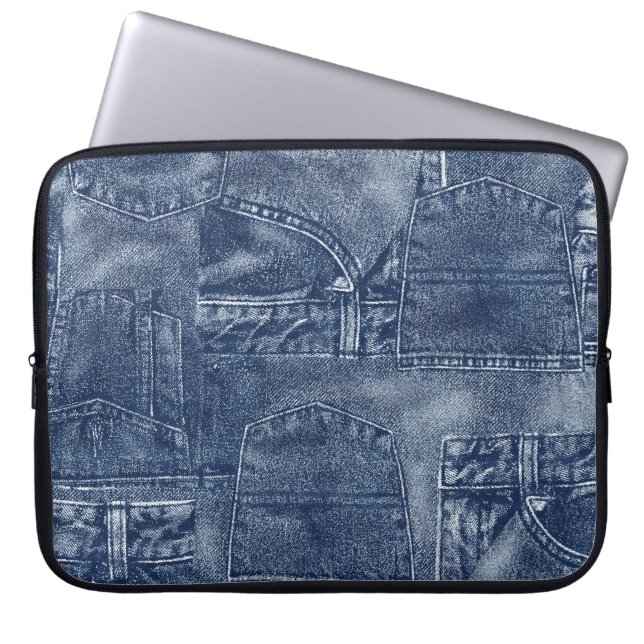 Capa Para Notebook Denim material em um padrão de bolso de retalhos. (Frente)