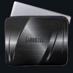 Capa Para Notebook Design Geométrico Metálico Negro<br><div class="desc">Aspecto metálico brilhante preto,  padrão de aço inoxidável. Monograma personalizado e opcional. Disponível em outros produtos e que pode ser solicitado para qualquer um dos produtos oferecidos no Zazzle. O brilho é uma ilusão digital e não um brilho metálico real.</div>
