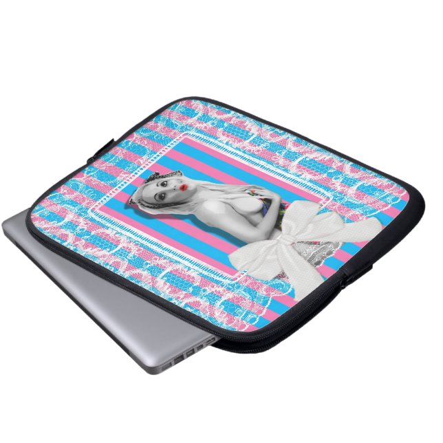 Capa Para Notebook Docinho Sassy, Comprado, Fita de Corte, Pinup (Frente Inferior)