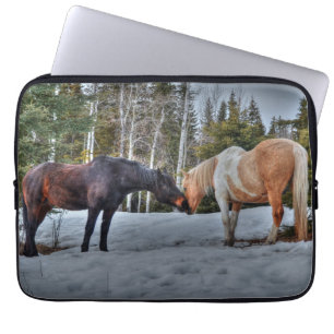 Capa Para Notebook Dois Cavalos Ranch "Ano do Cavalo" Foto Equina