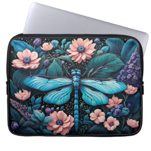 Capa Para Notebook Dragonfly em um jardim de flores à noite