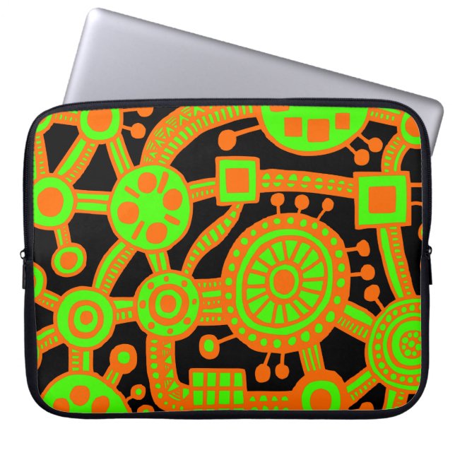 Capa Para Notebook Ecossistema III alaranjado e verde no preto (Frente)