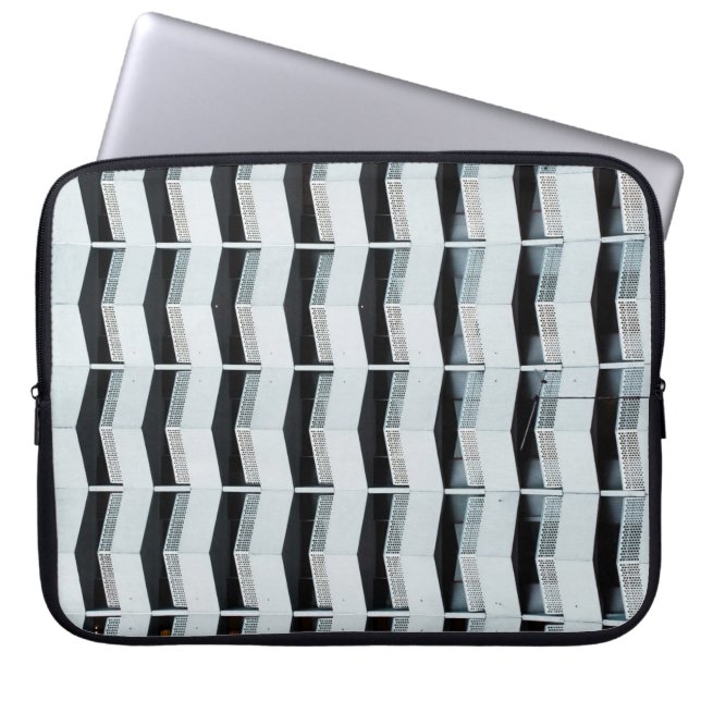 Capa Para Notebook Edifício pintado branco (Frente)