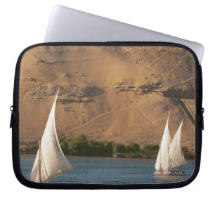 Capa Para Notebook Egito, Assuã, Rio Nilo, barcos à vela Felucca,