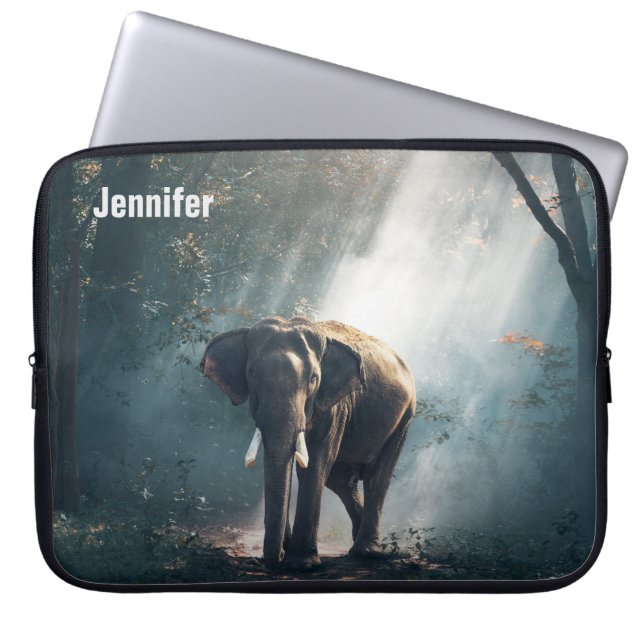Capa Para Notebook Elefante Asiático em Limpeza de Floresta Solta (Frente)