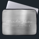 Capa Para Notebook Empresas de Monograma Metálico Silver Professional<br><div class="desc">Mala de Promocional de Monograma Ilegante Isolada Moderna Composição e Bela de Cabelo Salon Faux Metálico Ilegante Monograma Bag ou Promocional de Capa (promo). Este gabinete de computador profissional de classe pode ser personalizado para incluir seu nome de assinatura de script monograma e sua profissão ou posição de cargo.</div>