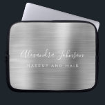 Capa Para Notebook Empresas de Monograma Metálico Silver Professional<br><div class="desc">Mala de Promocional de Monograma Ilegante Isolada Moderna Composição e Bela de Cabelo Salon Faux Metálico Ilegante Monograma Bag ou Promocional de Capa (promo). Este gabinete de computador profissional de classe pode ser personalizado para incluir seu nome de assinatura de script monograma e sua profissão ou posição de cargo.</div>