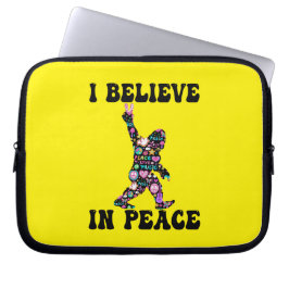 Capa Para Notebook Engraçado Pé Grande Eu Acredito Em Paz