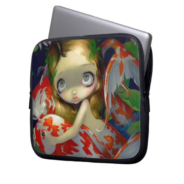 Capa Para Notebook "Entre saco dos eletrônicos do Koi" (Frente Esquerda)