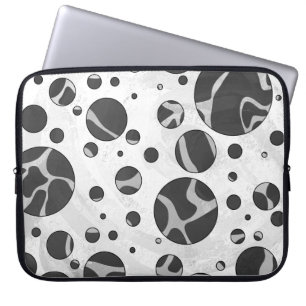 Capa Para Notebook Estampa de Girafa com Pontos Pretos e Cinza Claro