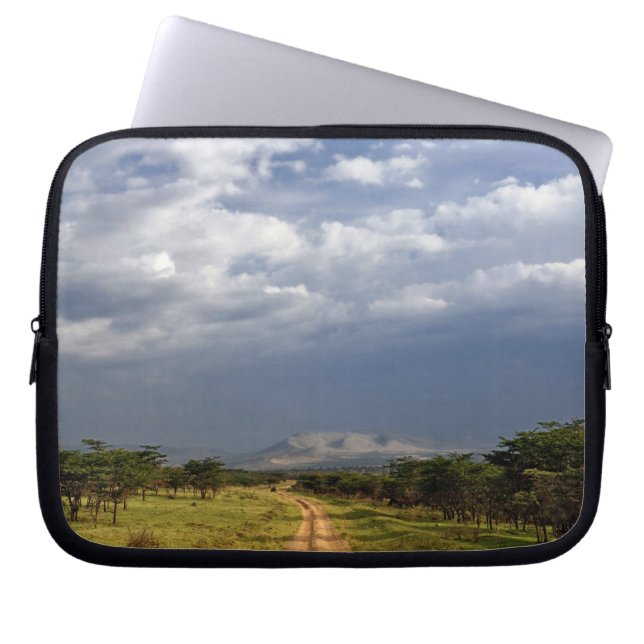 Capa Para Notebook Estrada de terra primitiva no norte (Frente)