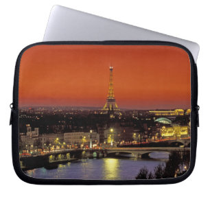 Capa Para Notebook Europa, França, Paris. Vista do pôr do sol da Torr