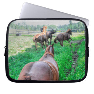 Capa Para Notebook Executando Pinto Pintor Gelding & Chestnut Stallio