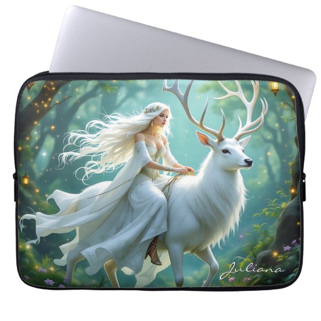 Capa Para Notebook Fada Bonita e Veado Branco na Floresta Encantada (Frente)