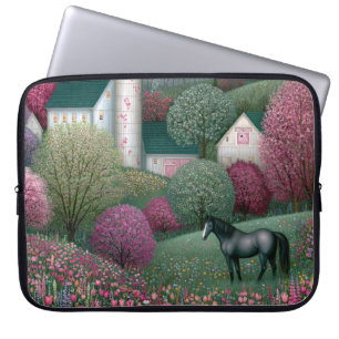 Capa Para Notebook Fazenda de Cavalos na Encosta da Colina do Prado F