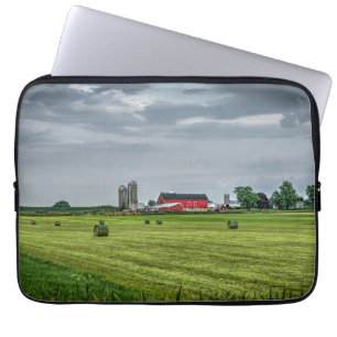 Capa Para Notebook Fazendas Red Barn & Silo em Primavera