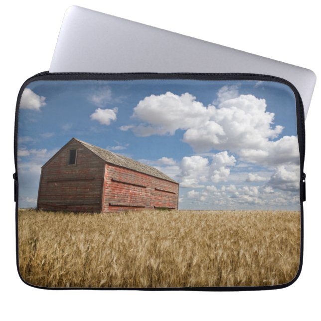 Capa Para Notebook Fazendas | Velho Red Barn no Campo de Trigo (Frente)