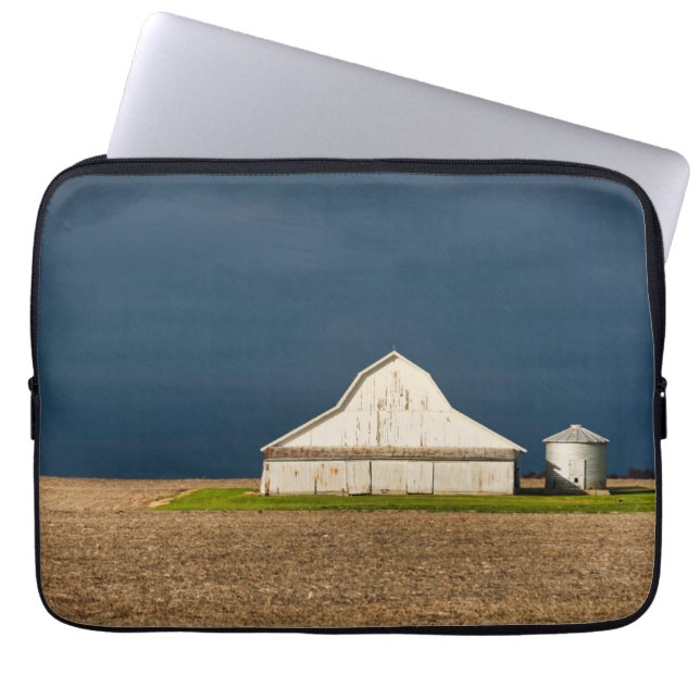 Capa Para Notebook Fazendas | White Barn & Silo (Frente)