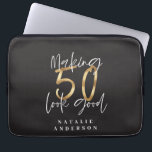 Capa Para Notebook Fazer 50, comemoração de aniversário de ouro<br><div class="desc">Comemore seu aniversário de 50 anos em estilo com esse efeito preto,  branco e ouro 50 e um fabuloso design de aniversário. Um design moderno com texto de script e gráficos ousados. Altere a cor para personalizar. Parte de uma coleção.</div>